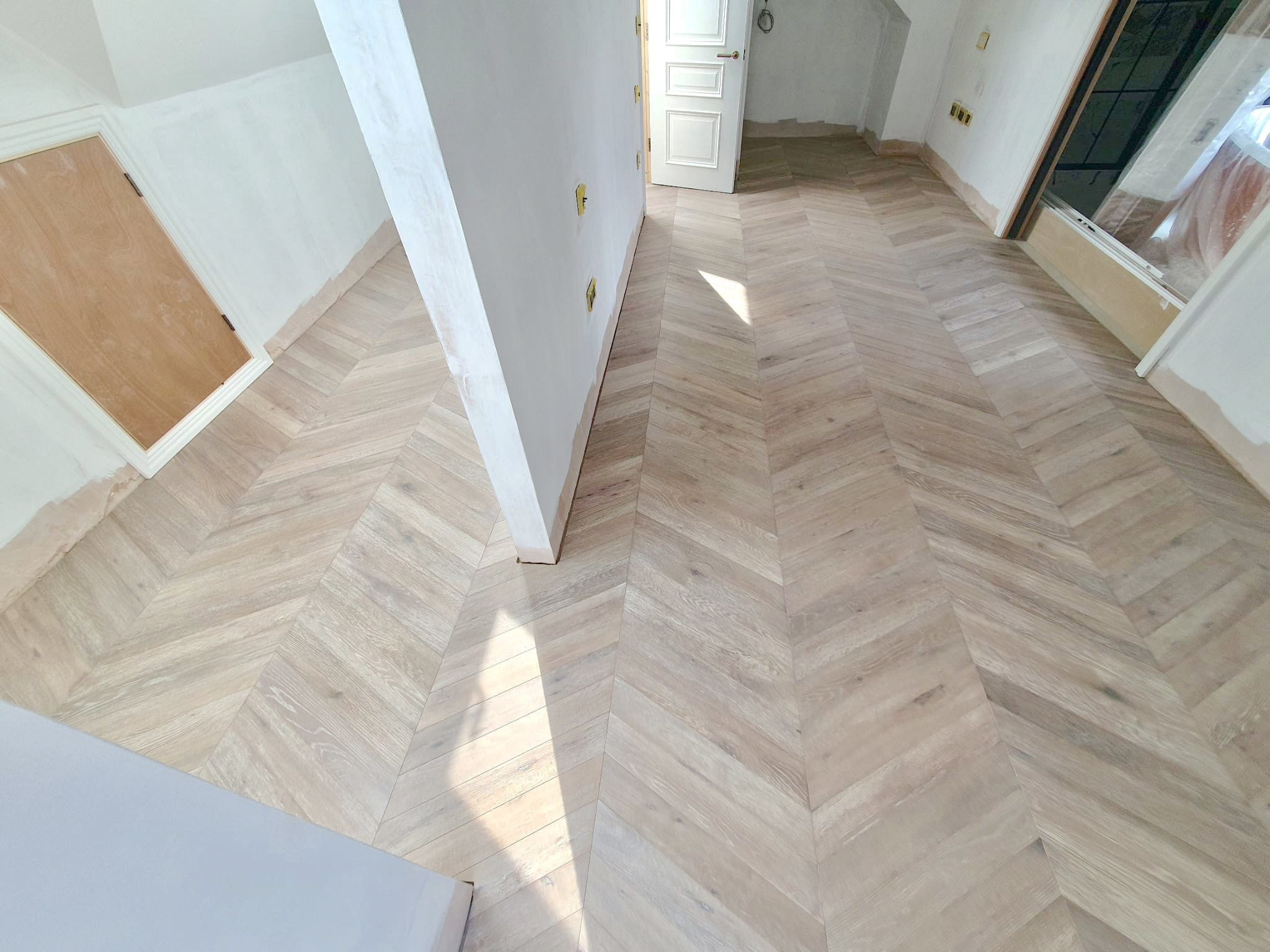 Smoked Grey European Oak Chevron Engineered Flooring 600x90x18/4mm BSR1805