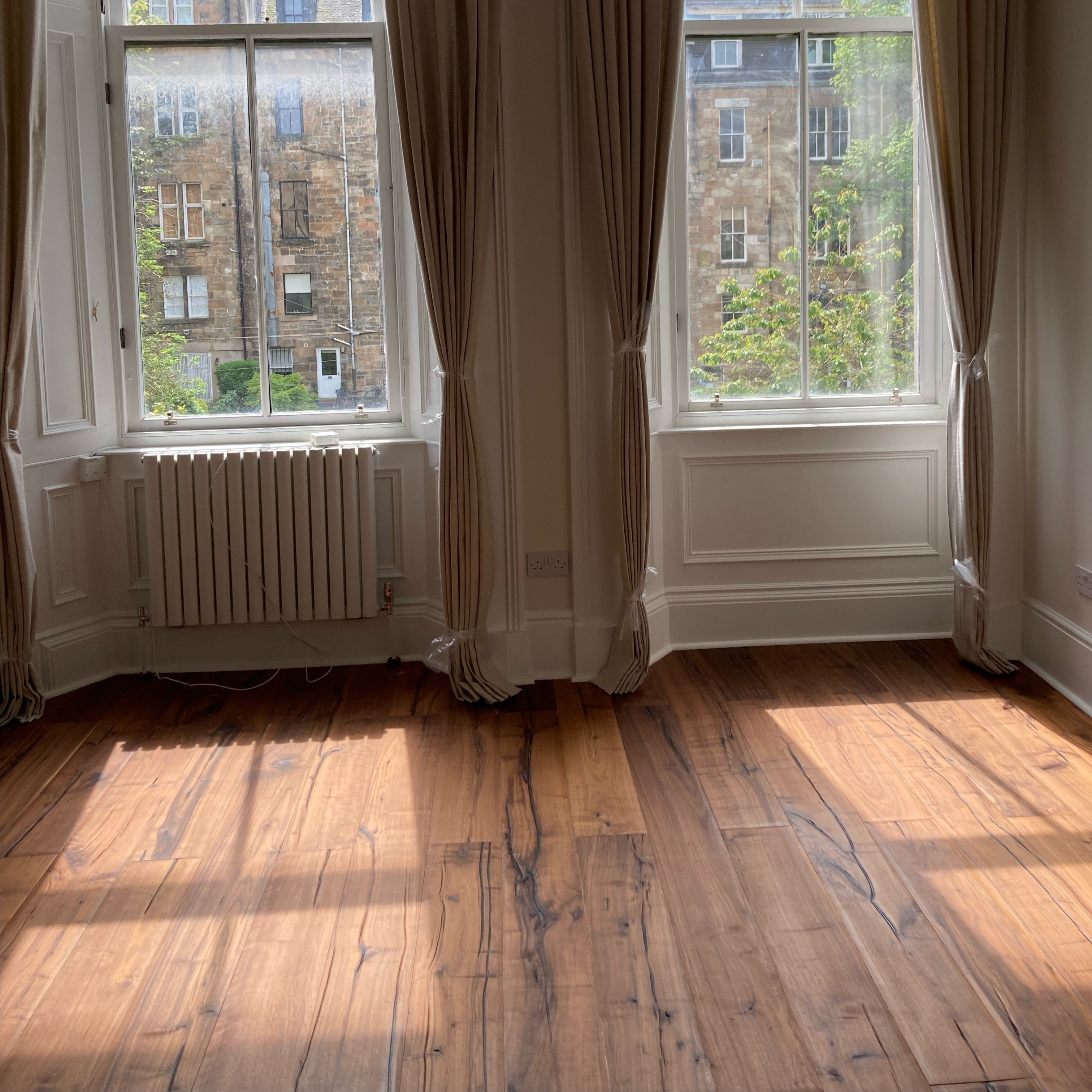 Elegant Antique American Black Walnut Engineered Wood Flooring BEW2055