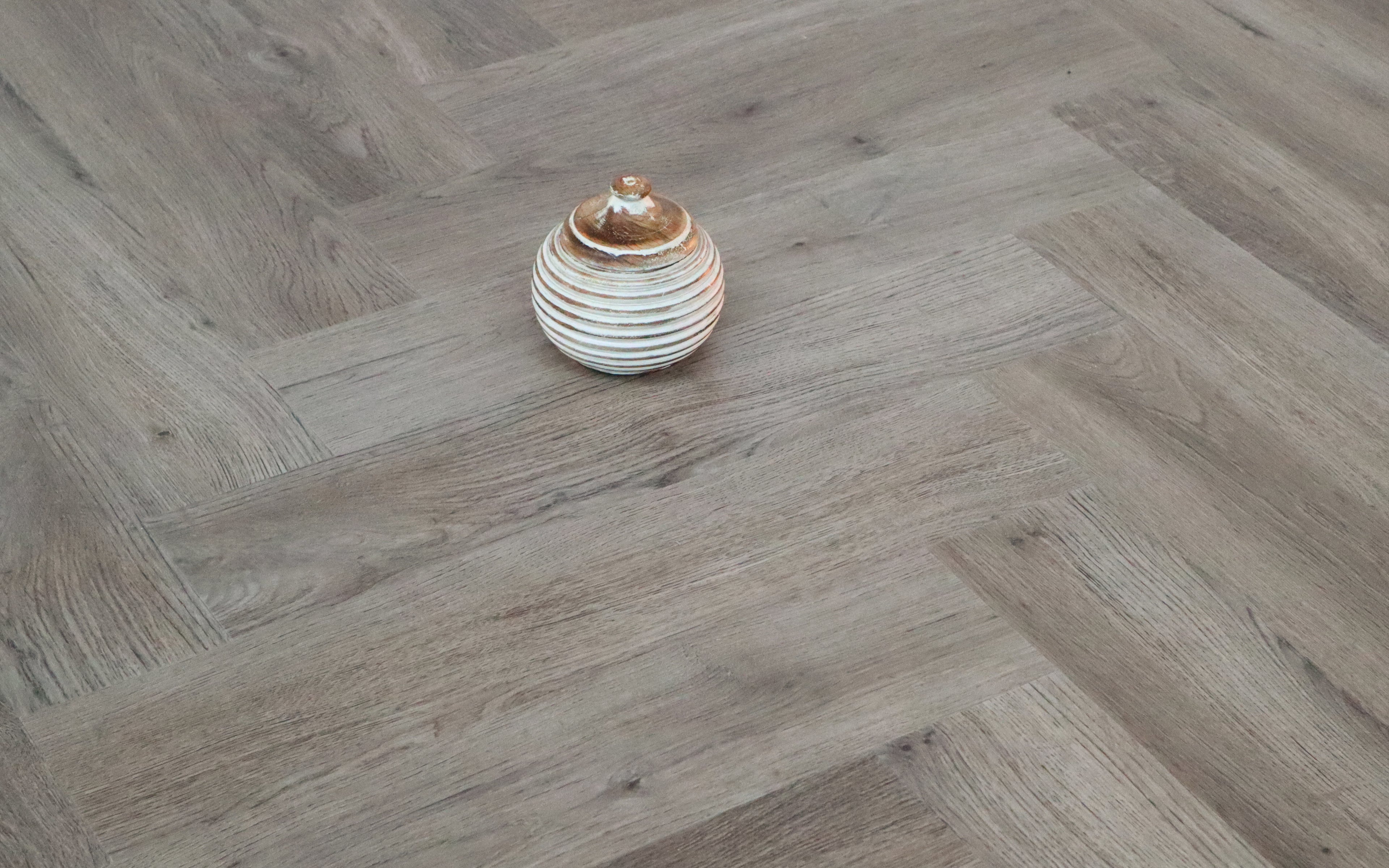 Smoked Oak SPC Herringbone Vinyl Click Flooring 600x120x5mm BVH2402