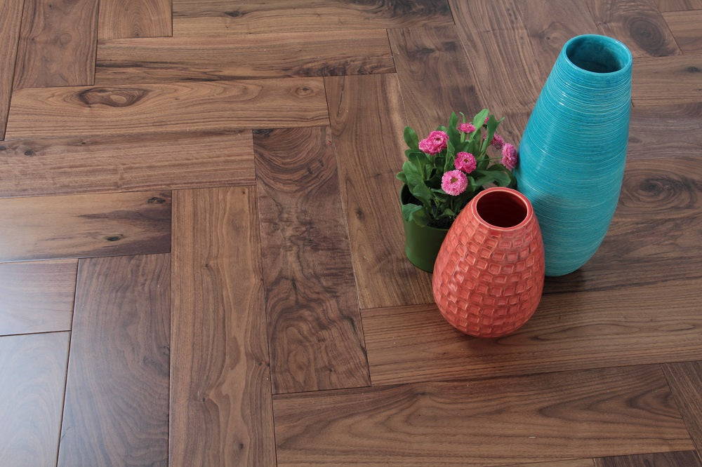 UV Lacquered American Black Walnut Herringbone Wood Flooring BHW1820N