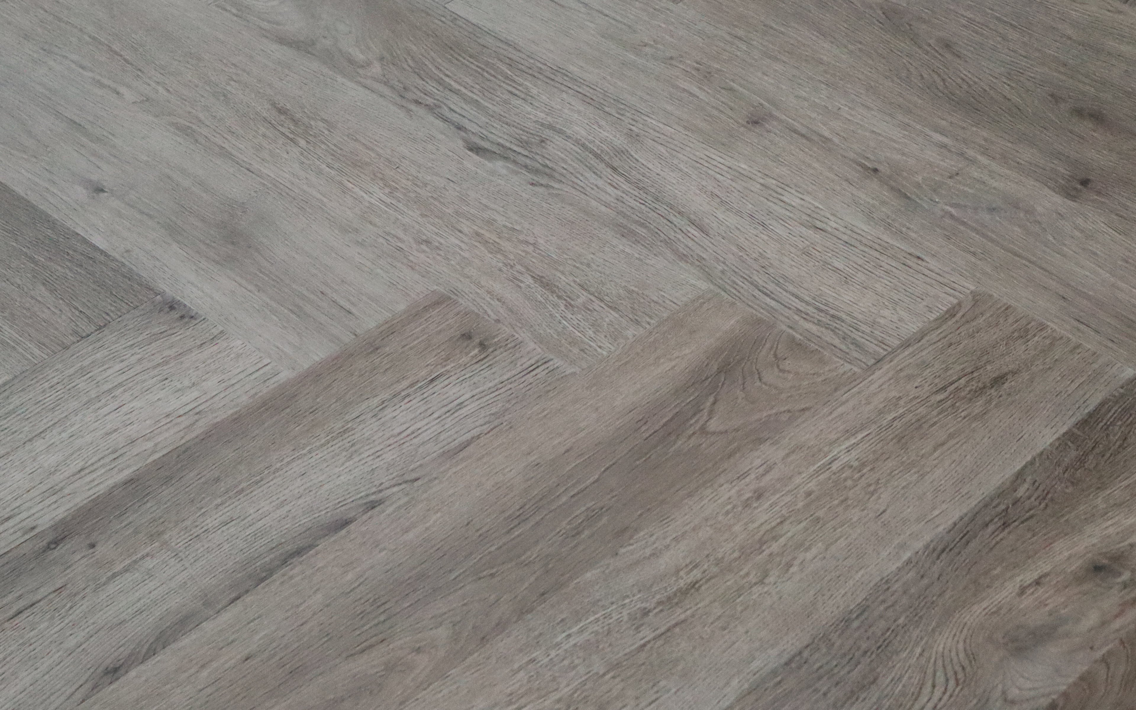Smoked Oak SPC Herringbone Vinyl Click Flooring 600x120x5mm BVH2402