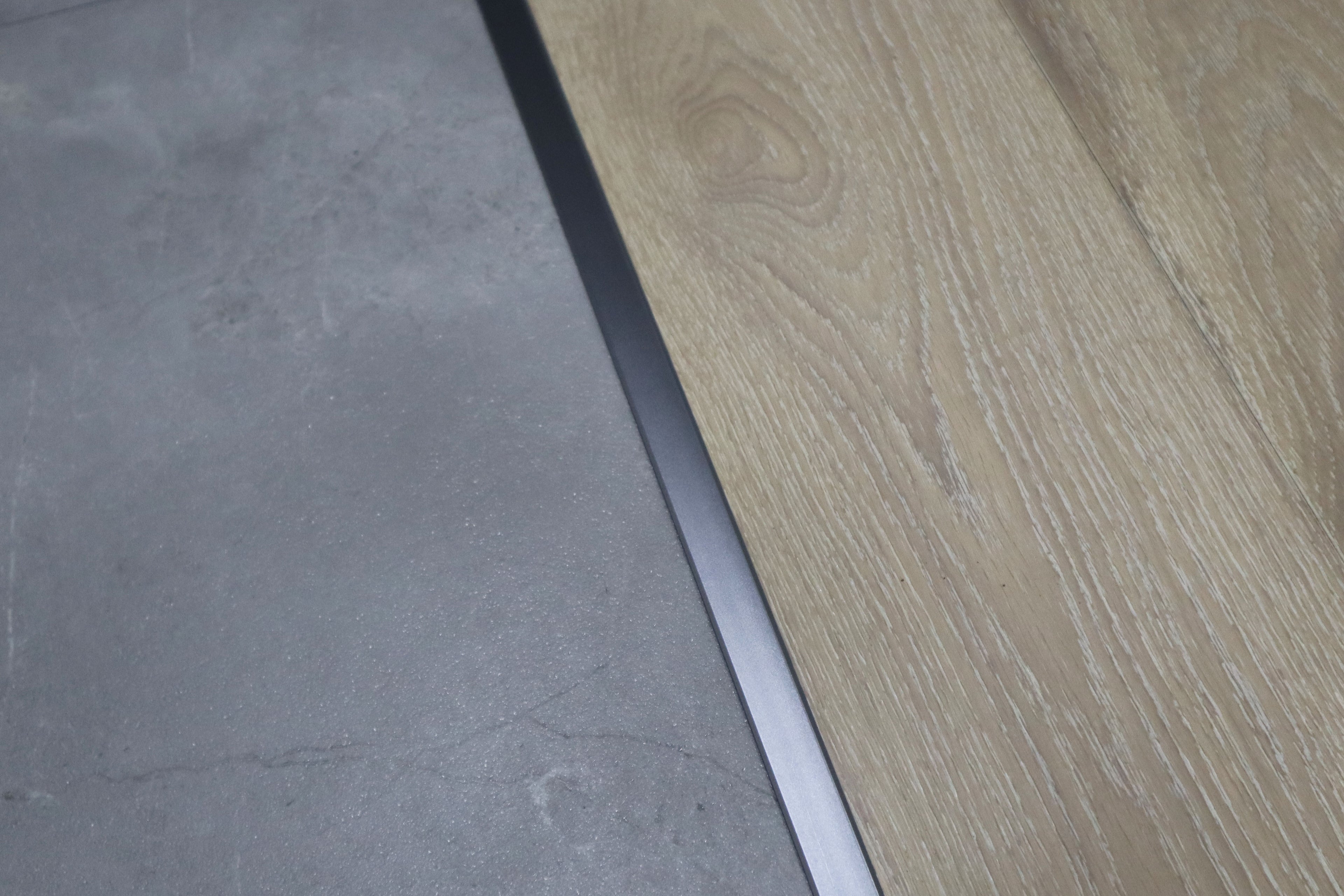 Grey Aluminium T Bar 0.9m x 20mm x8.5mm BT016