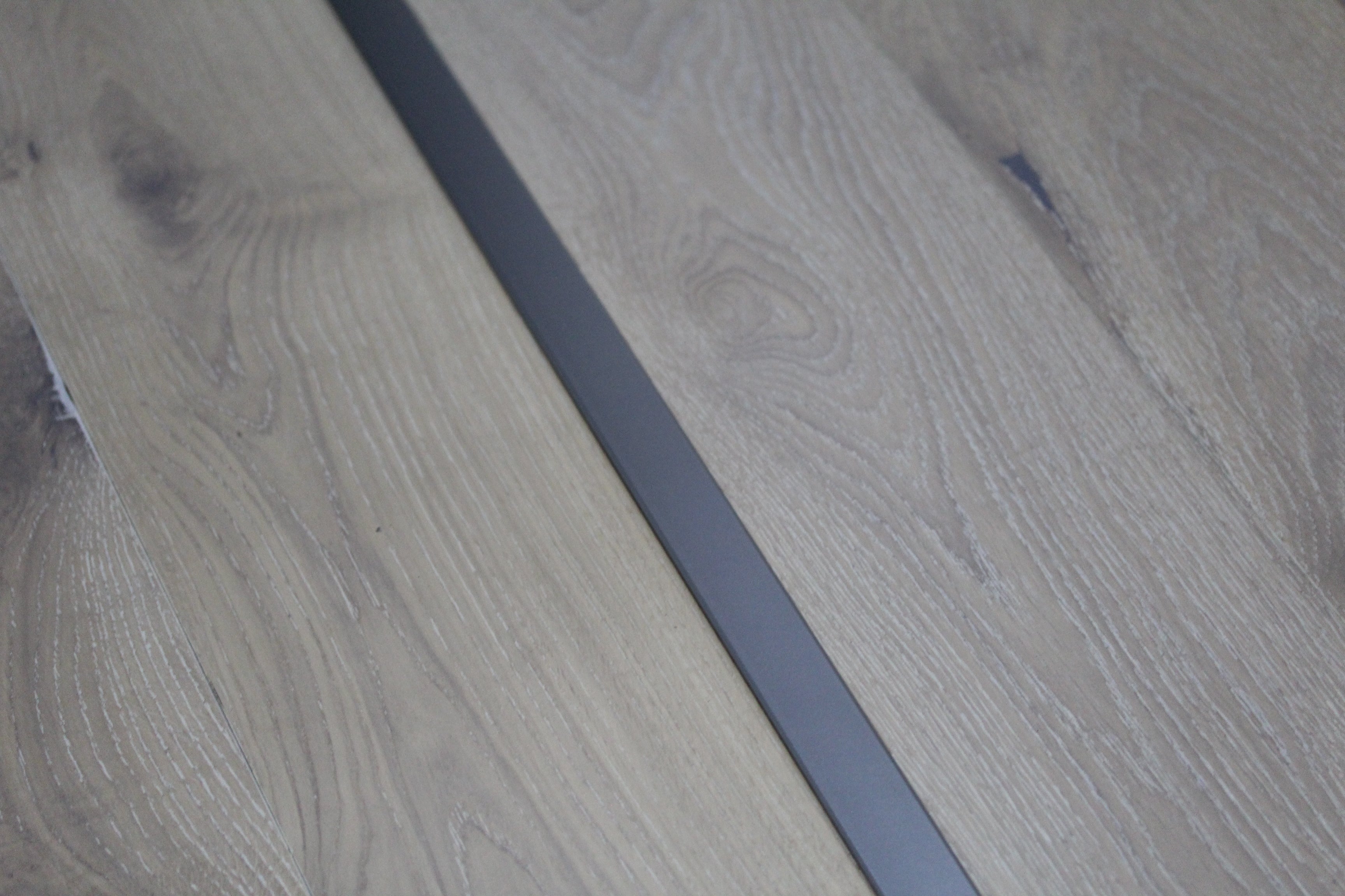 Grey Aluminium T Bar 0.9m x 32mm x 8.5mm BT009