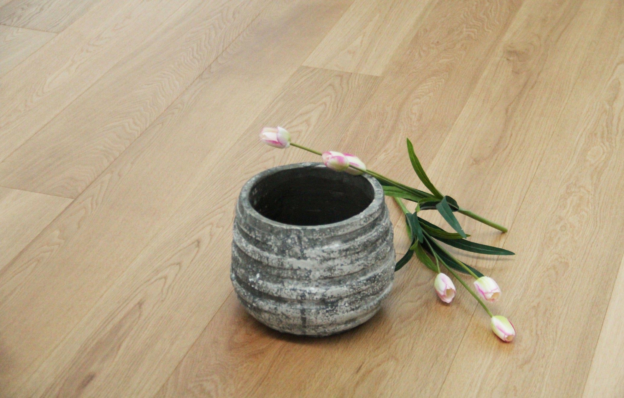 Prime Grade Natural Lacquered European Oak Engineered Flooring BEO1580