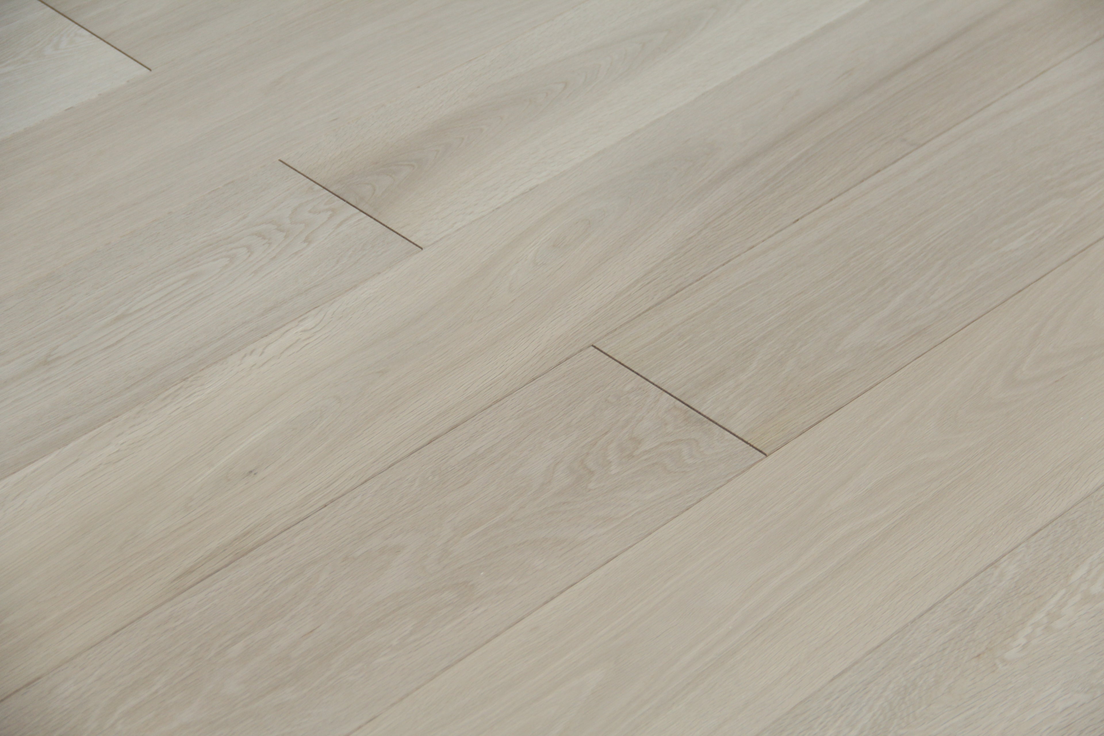 Prime Grade Unfinished European Oak 3-PLY Engineered Flooring BEO1597