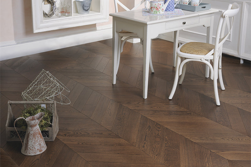 Smoked Brown Oak Chevron Engineered Flooring 600x90x18/4mm BSR1804