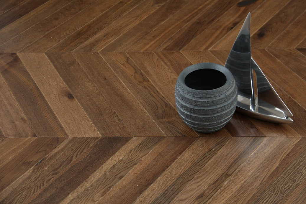 Smoked Brown Oak Chevron Engineered Flooring 600x90x18/4mm BSR1804
