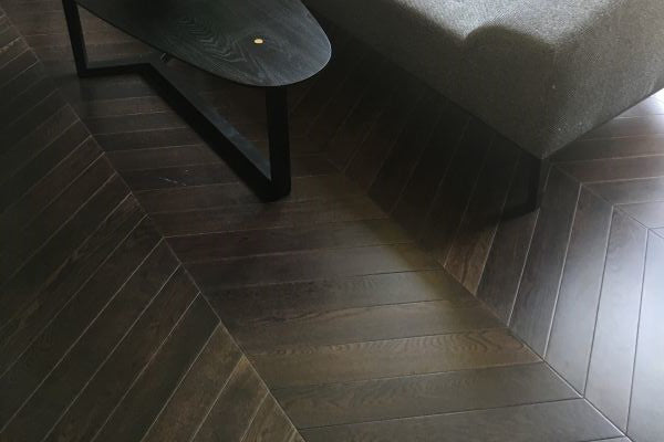 Dark Coffee Oak Chevron Engineered Flooring 600x90x18/4mm BSR1807