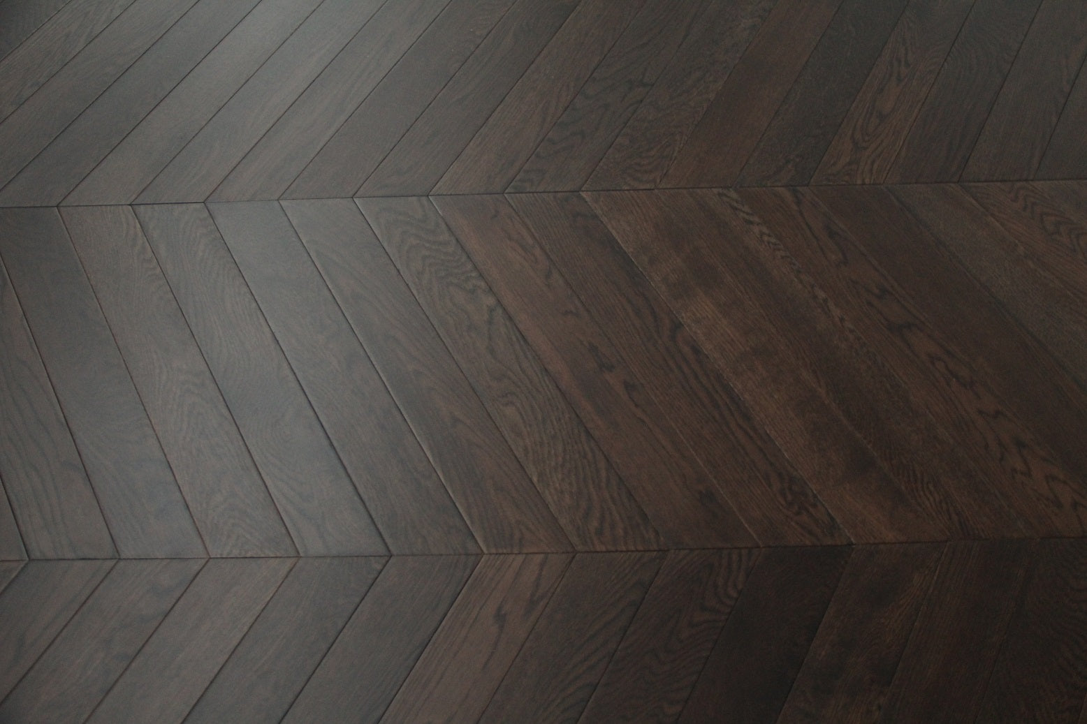 Dark Coffee Oak Chevron Engineered Flooring 600x90x18/4mm BSR1807