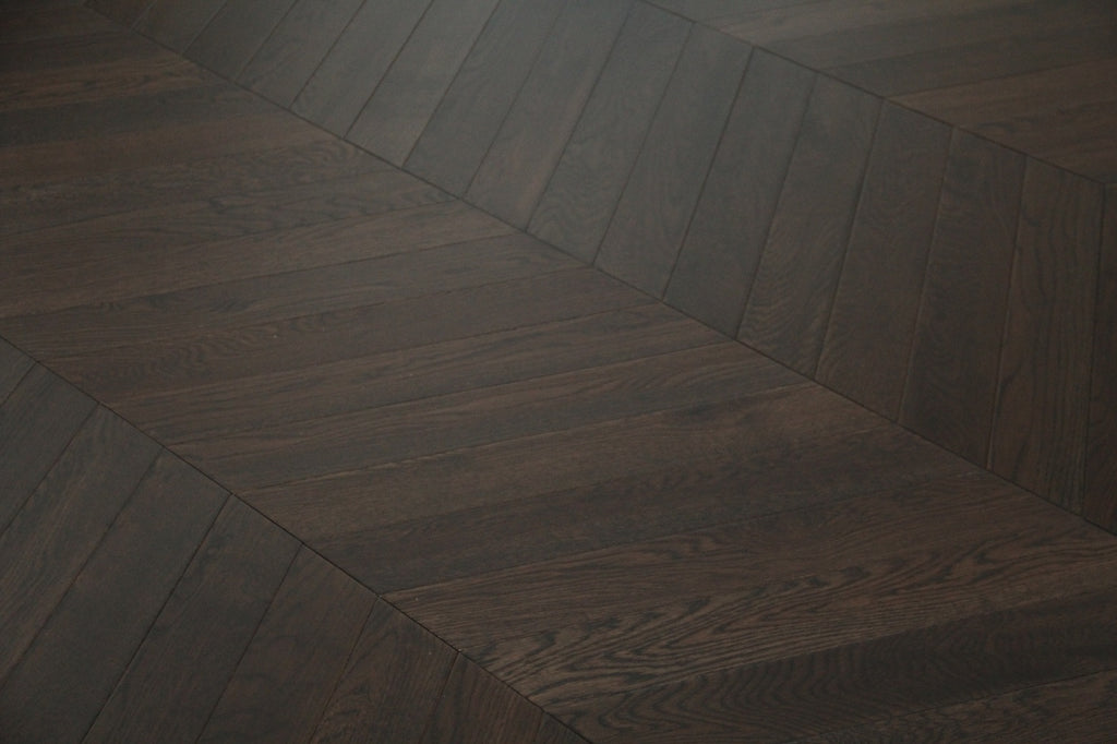 Dark Coffee Oak Chevron Engineered Flooring 600x90x18/4mm BSR1807