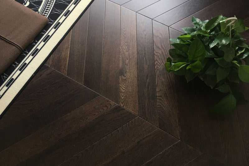 Dark Coffee Oak Chevron Engineered Flooring 600x90x18/4mm BSR1807