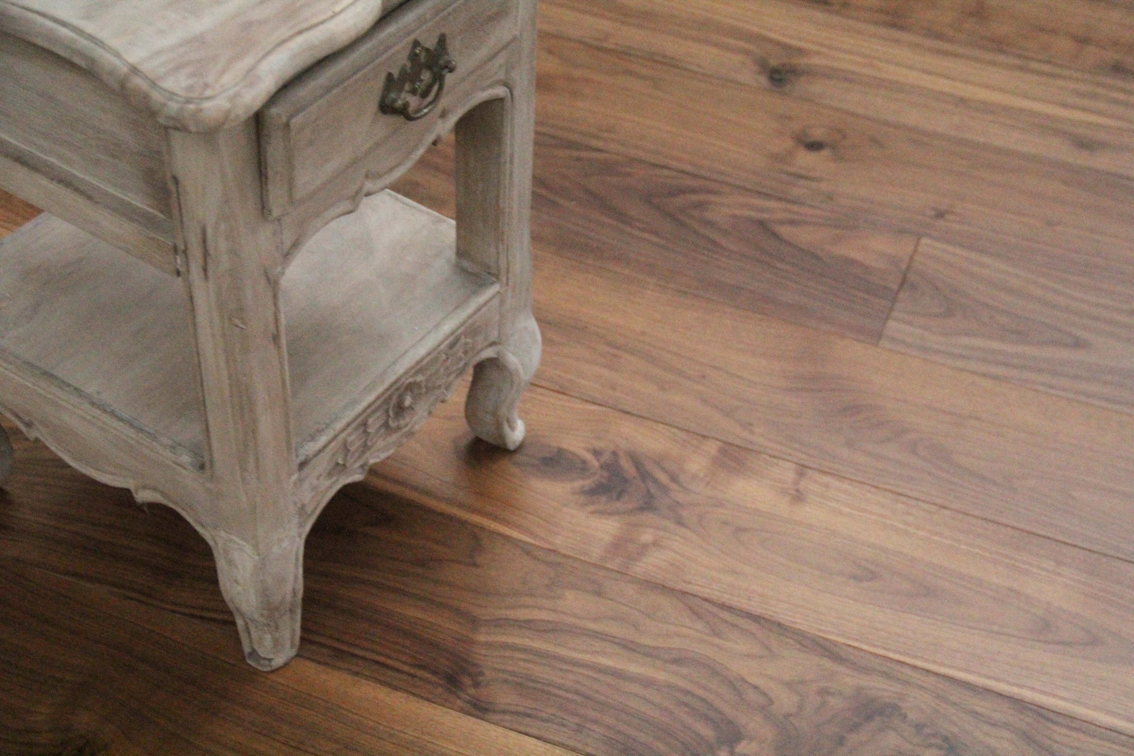 UV Lacquered American Black Walnut Engineered Flooring BEW1571