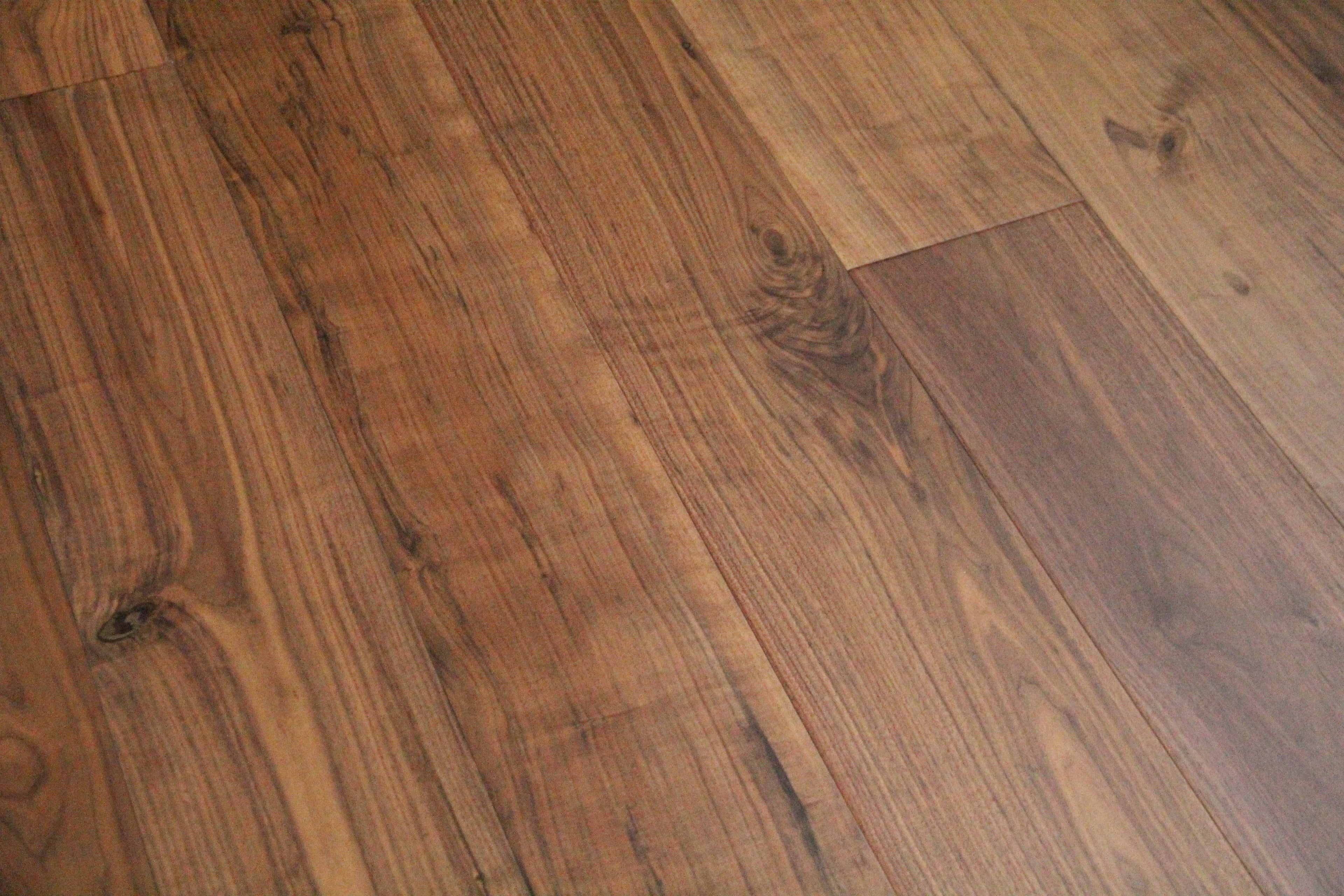 UV Lacquered American Black Walnut Engineered Flooring BEW1571