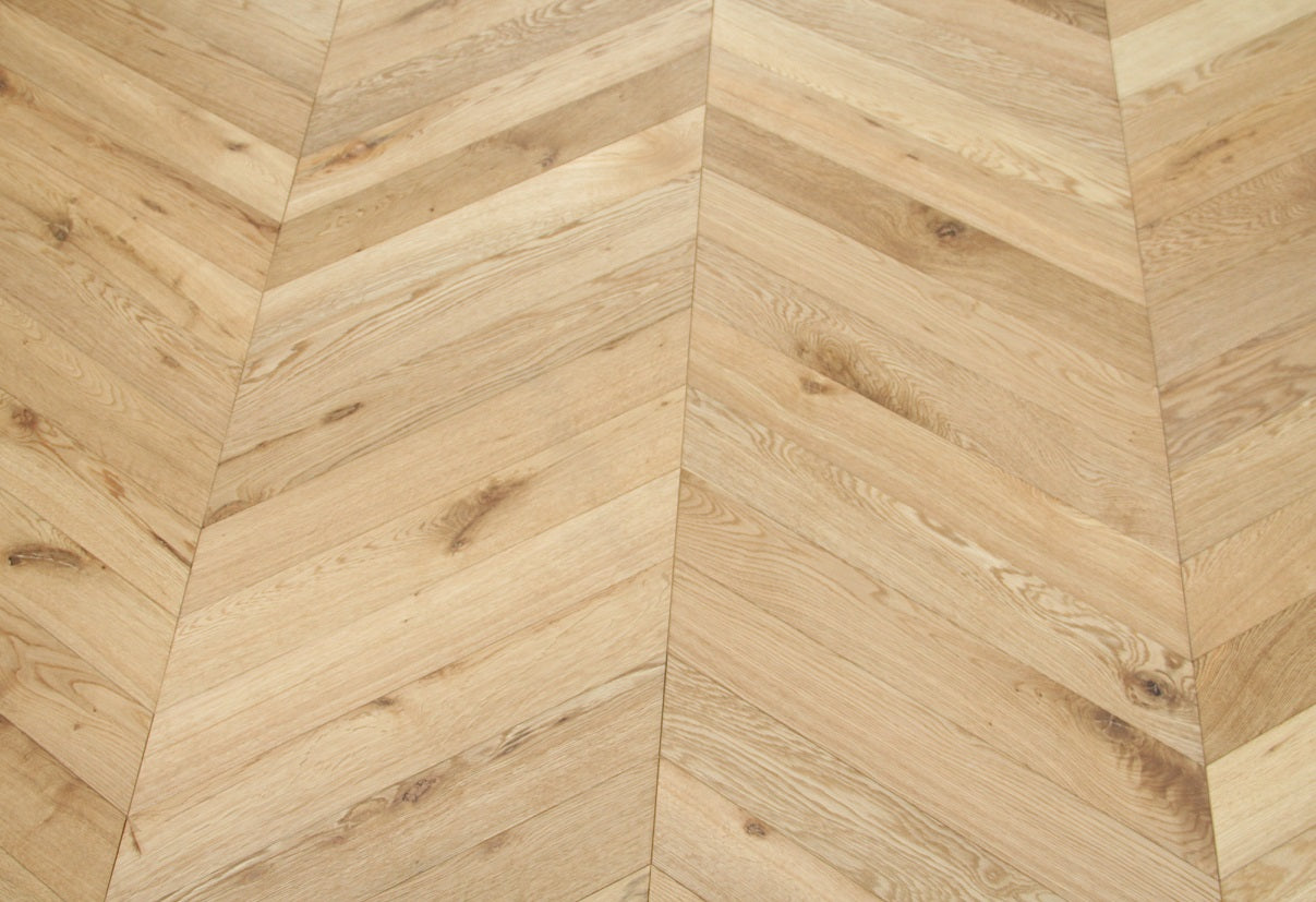 European Oak Brushed & UV Oiled Chevron Flooring 600x90x18/4mm BSR1802